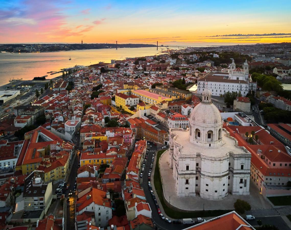Romantichome At Alfama'S Heart Lisbon Exterior photo